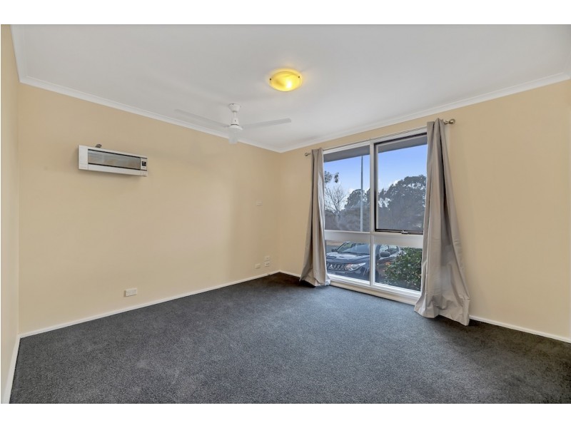 33 Bateman Street, Kambah ACT 2902