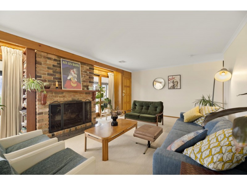 16 Adamson Crescent, Wanniassa ACT 2903