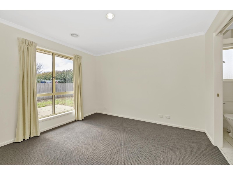 12 Polwarth Circuit, Dunlop ACT 2615