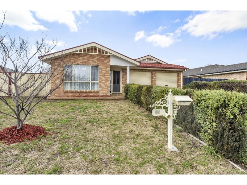 12 Polwarth Circuit, Dunlop ACT 2615