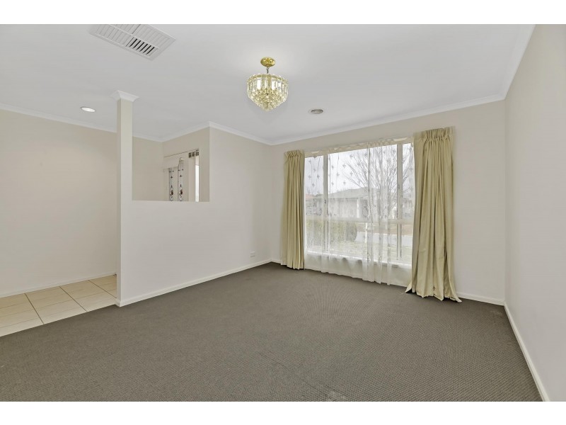 12 Polwarth Circuit, Dunlop ACT 2615