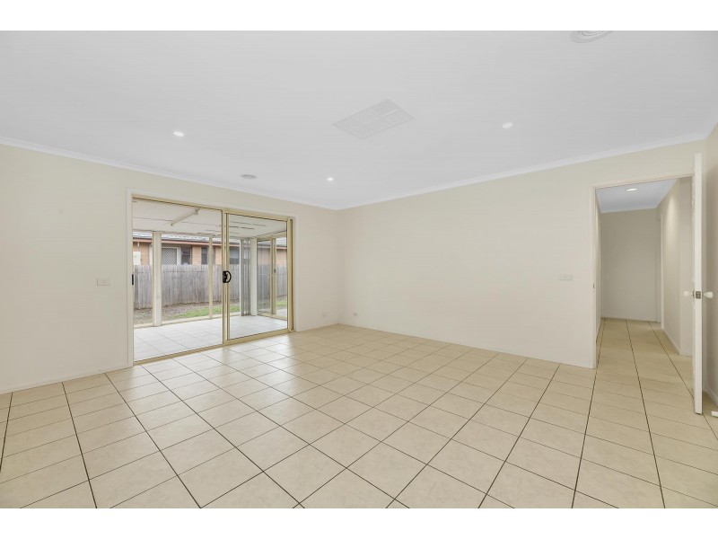 12 Polwarth Circuit, Dunlop ACT 2615