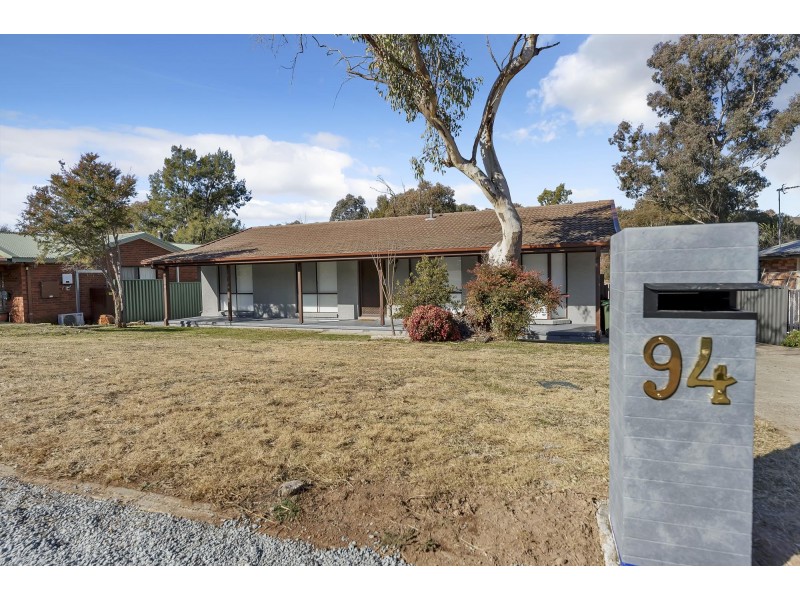 94 Enid Lorimer Circuit, Chisholm ACT 2905