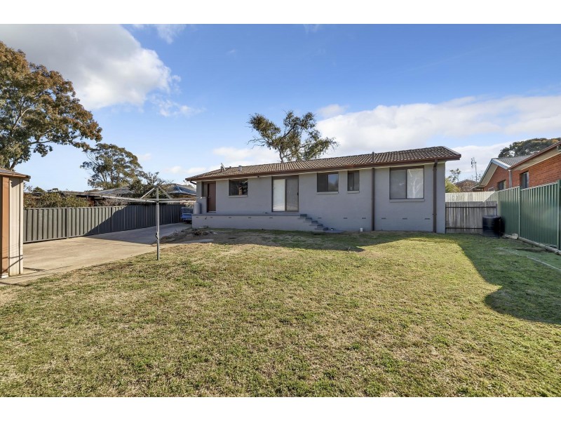 94 Enid Lorimer Circuit, Chisholm ACT 2905