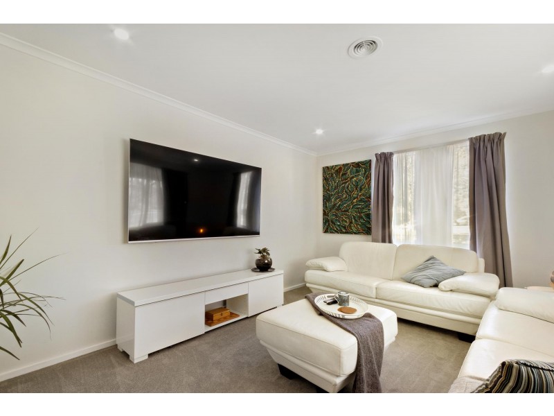 63 Bugden Avenue, Gowrie ACT 2904