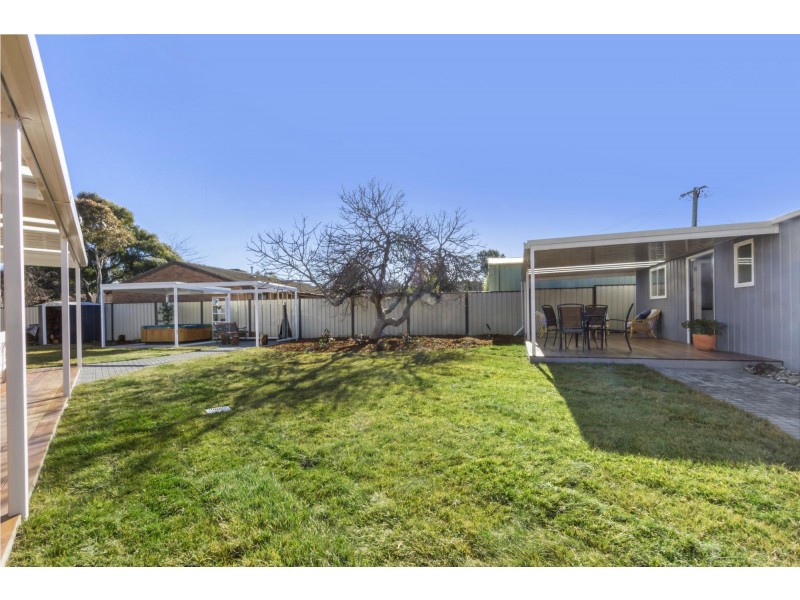 63 Bugden Avenue, Gowrie ACT 2904