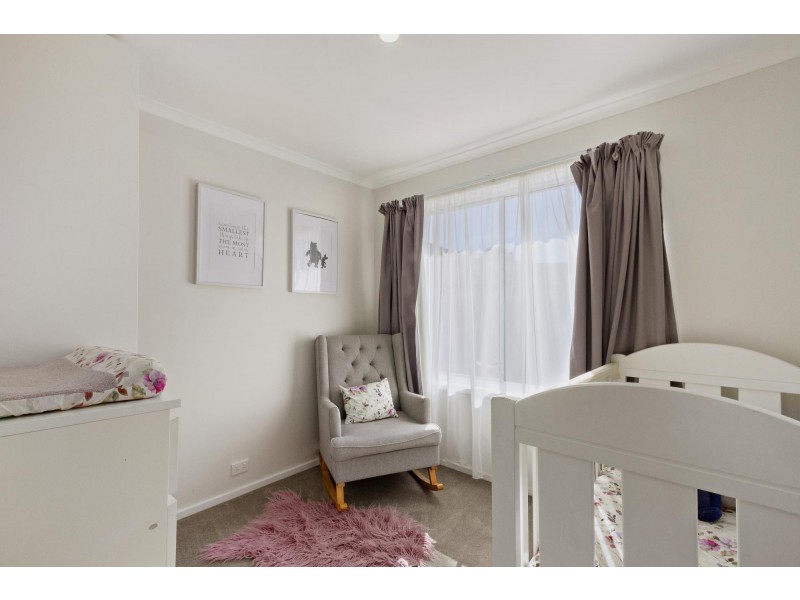 63 Bugden Avenue, Gowrie ACT 2904