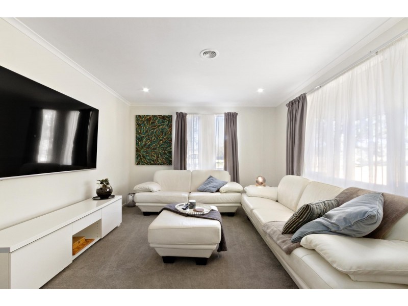 63 Bugden Avenue, Gowrie ACT 2904