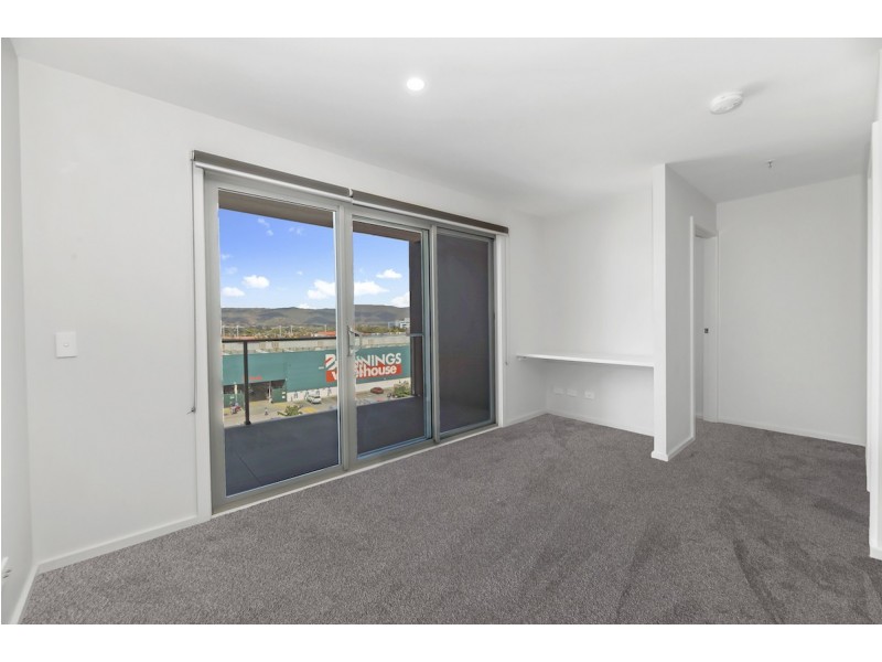 237/325 Anketell Street, Greenway ACT 2900