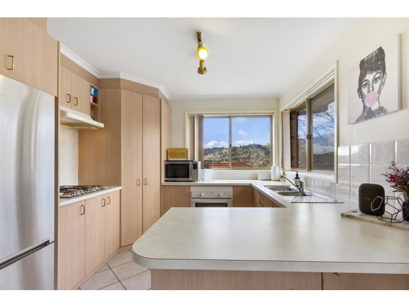 9 McVilly Close, Gordon ACT 2906