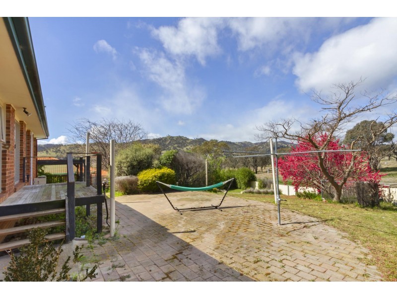 9 McVilly Close, Gordon ACT 2906