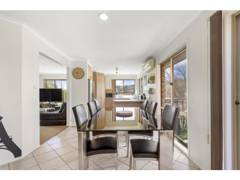 9 McVilly Close, Gordon ACT 2906