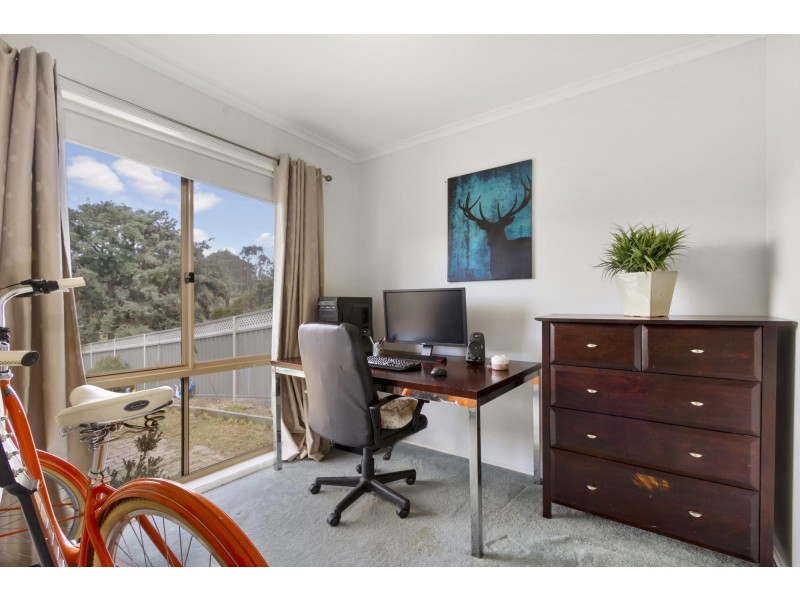 9 McVilly Close, Gordon ACT 2906