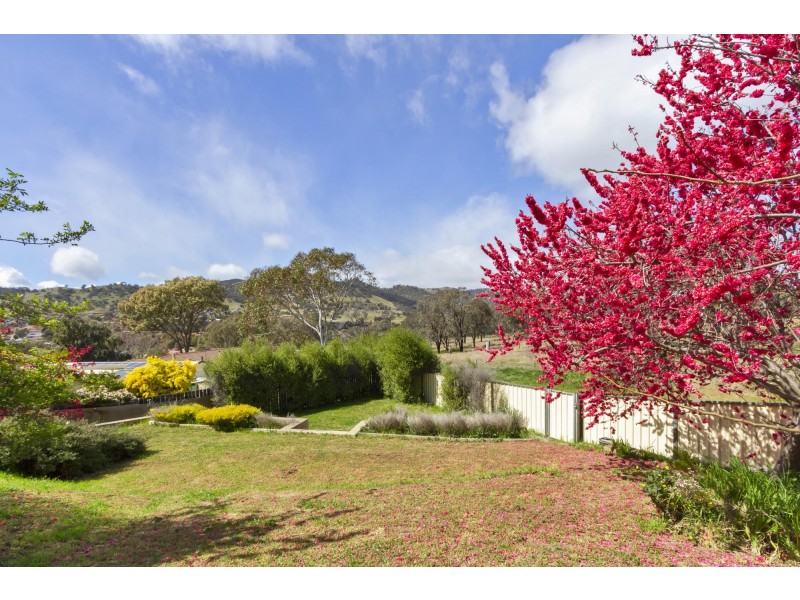 9 McVilly Close, Gordon ACT 2906