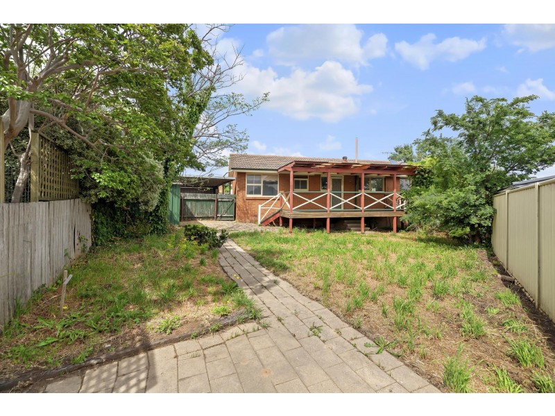 8 Dane Street, Karabar NSW 2620