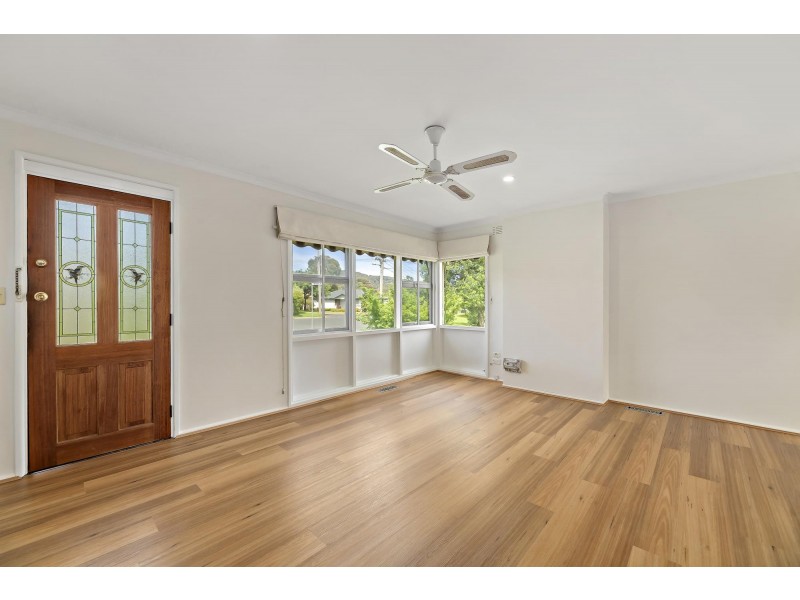 8 Dane Street, Karabar NSW 2620