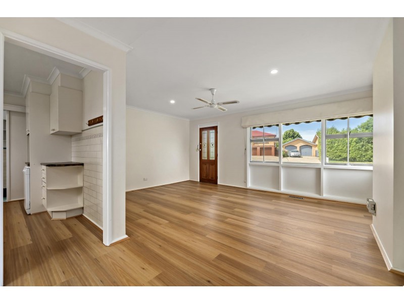 8 Dane Street, Karabar NSW 2620