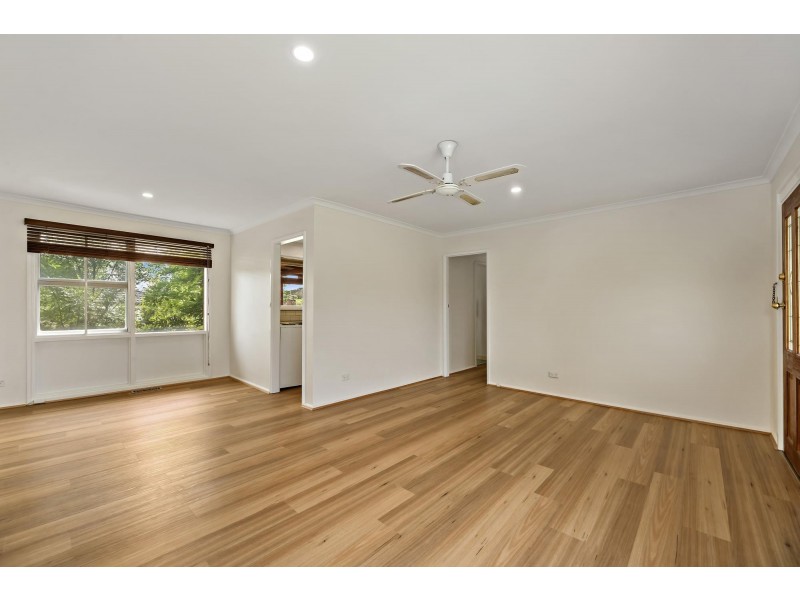 8 Dane Street, Karabar NSW 2620