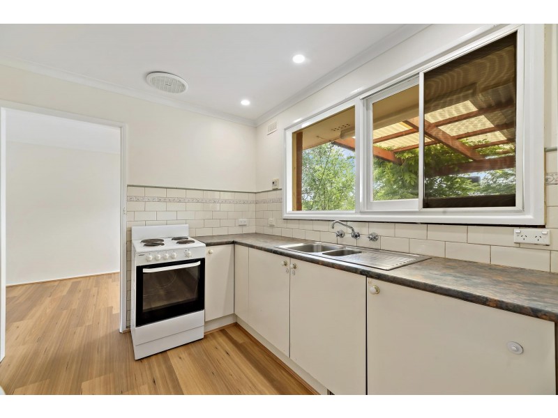 8 Dane Street, Karabar NSW 2620