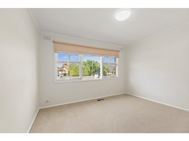 8 Dane Street, Karabar NSW 2620