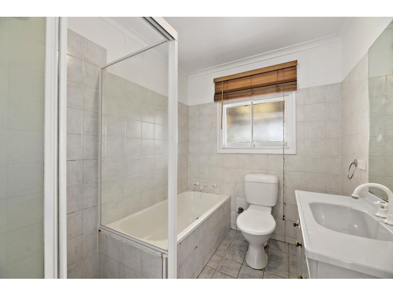 8 Dane Street, Karabar NSW 2620