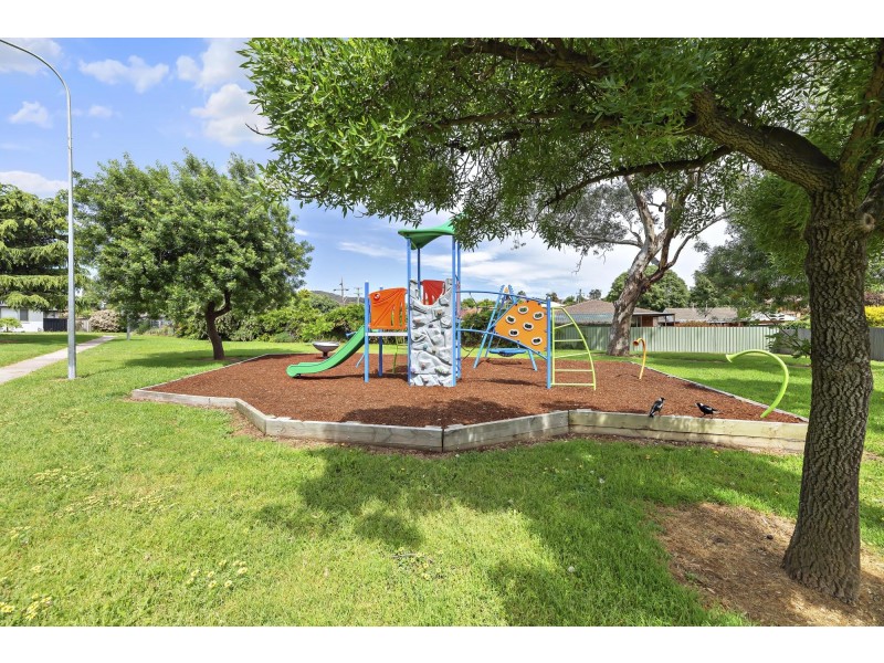 8 Dane Street, Karabar NSW 2620