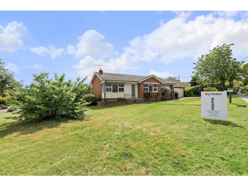 8 Dane Street, Karabar NSW 2620