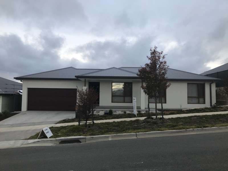 25 Montgomery Street, Googong NSW 2620