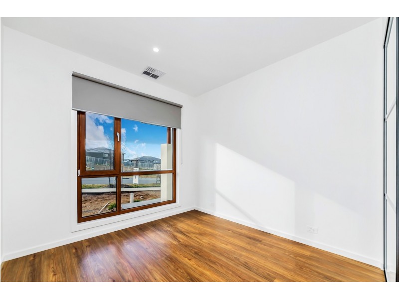 25 Montgomery Street, Googong NSW 2620