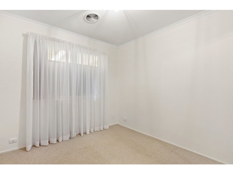 1/24 Helen Mayo Crescent, Bonython ACT 2905