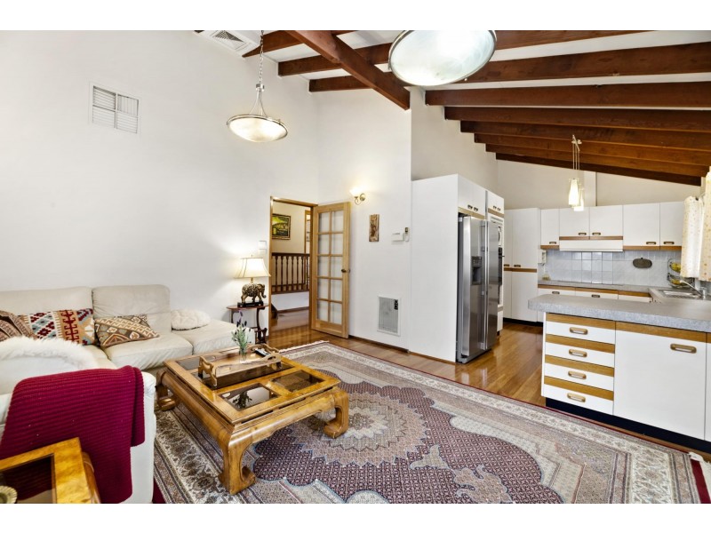 13 Adkinson Close, Isaacs ACT 2607