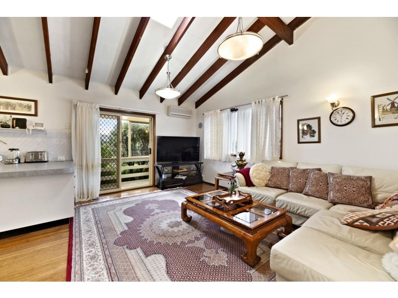 13 Adkinson Close, Isaacs ACT 2607