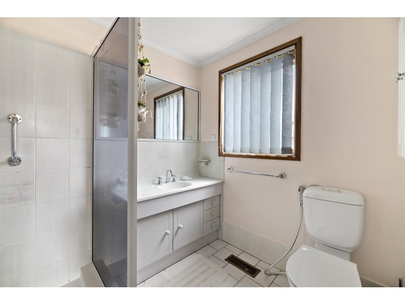 13 Adkinson Close, Isaacs ACT 2607