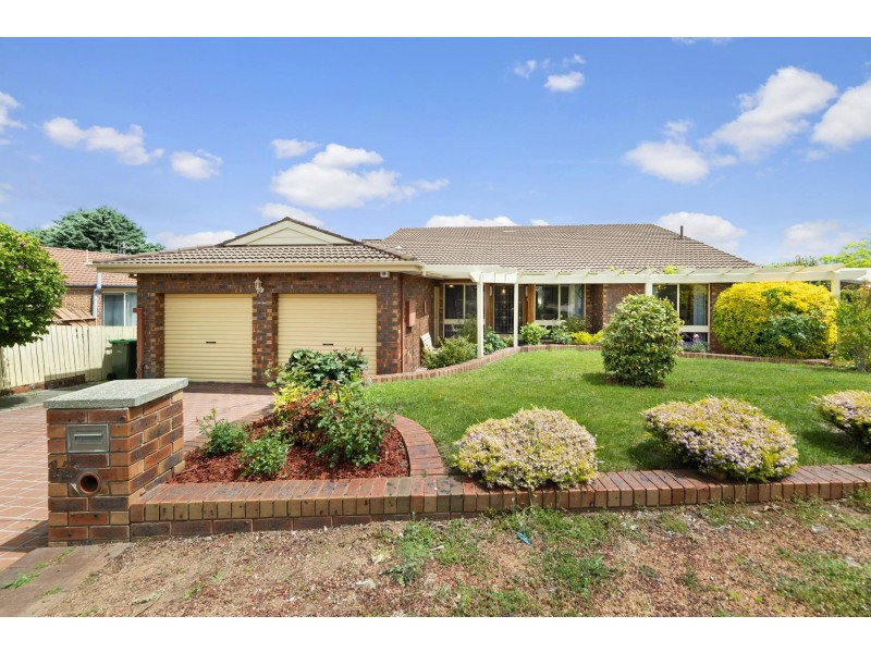 13 Adkinson Close, Isaacs ACT 2607