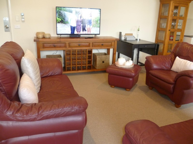 14/2 Eileen Good Street, Greenway ACT 2900