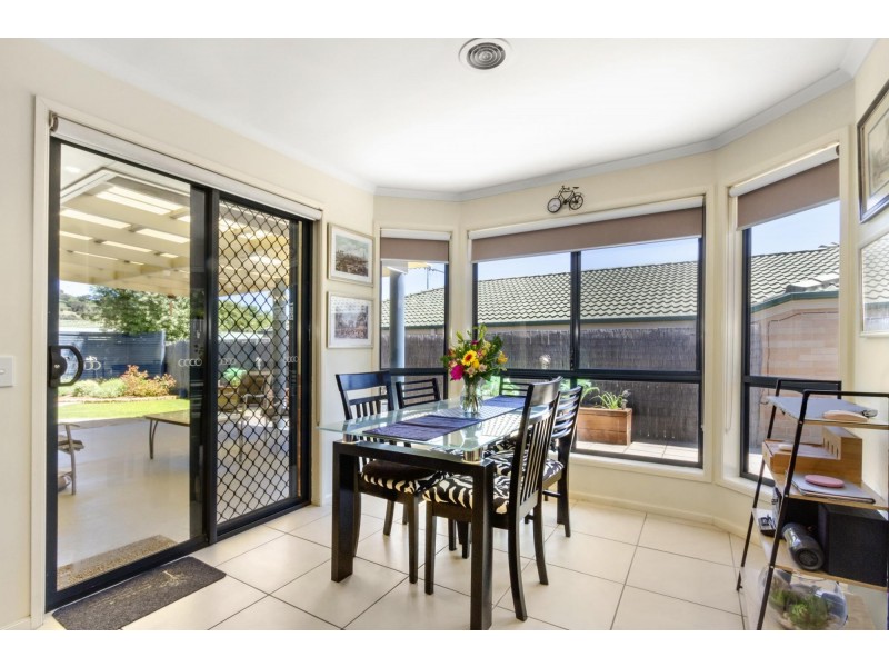 9 Betty Maloney Crescent, Banks ACT 2906