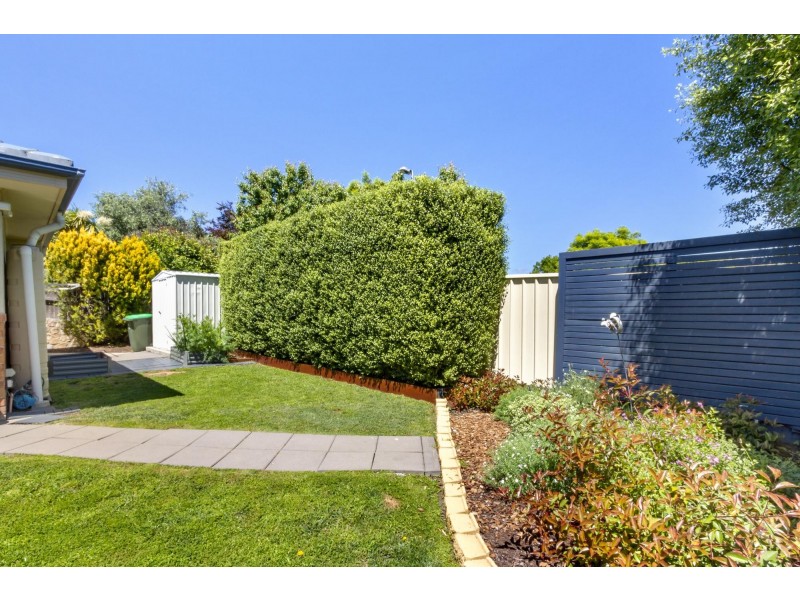 9 Betty Maloney Crescent, Banks ACT 2906