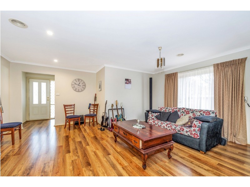 13 Nambir Court, Bonython ACT 2905
