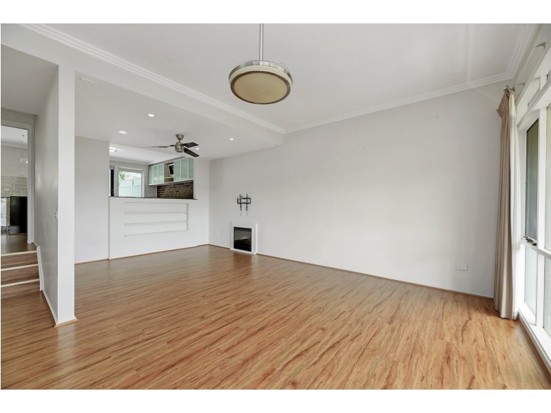 85 Rowe Place, Phillip ACT 2606