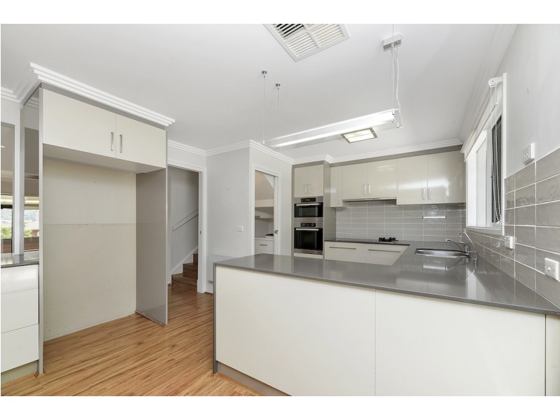 85 Rowe Place, Phillip ACT 2606
