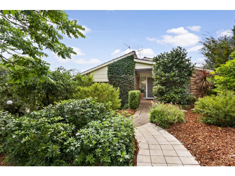 2 Hodel Place, Fadden ACT 2904