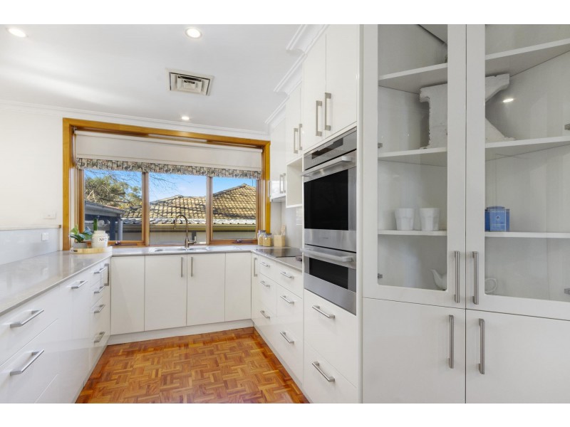 9 Dennes Place, Lyons ACT 2606