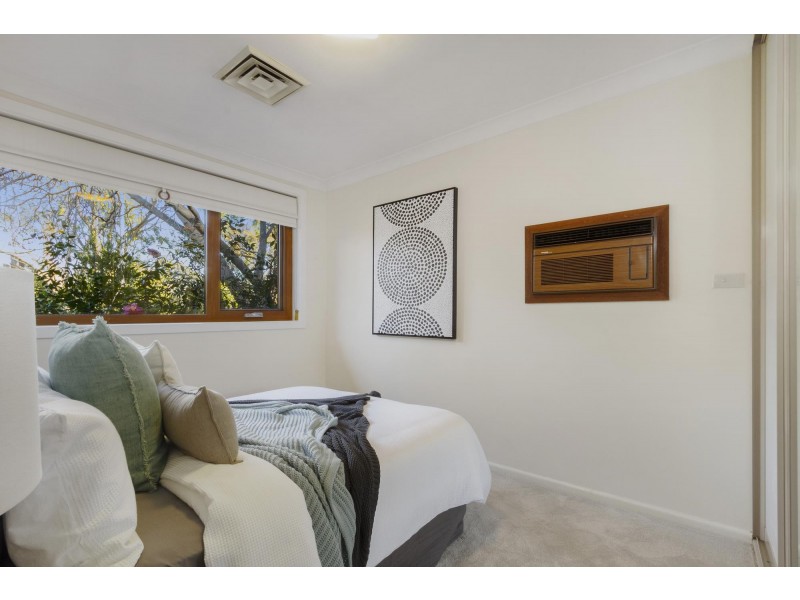 9 Dennes Place, Lyons ACT 2606