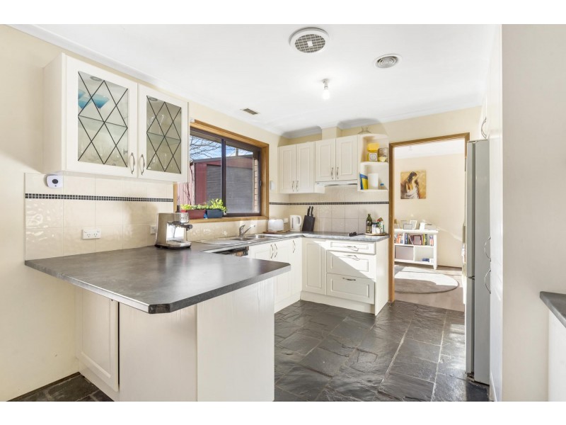 4 Creswick Place, Calwell ACT 2905