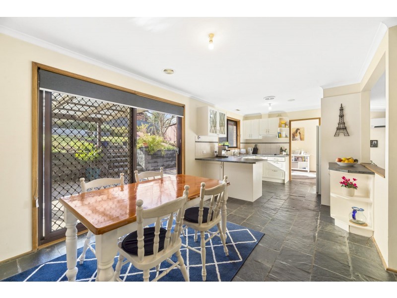 4 Creswick Place, Calwell ACT 2905