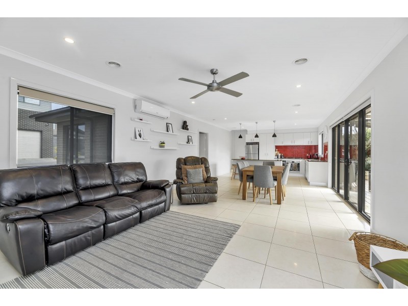 68 Beltana Avenue, Googong NSW 2620