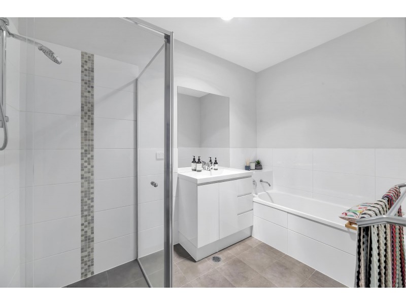 68 Beltana Avenue, Googong NSW 2620