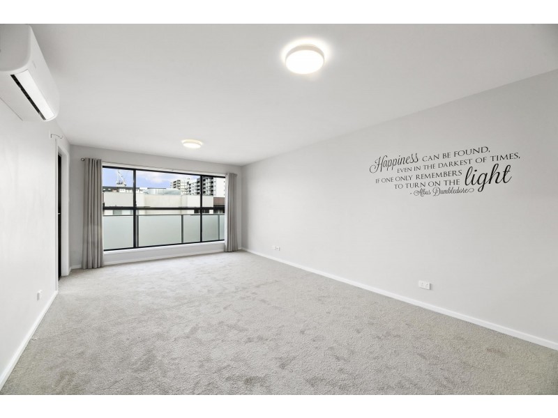 245/12 Limburg Way, Greenway ACT 2900