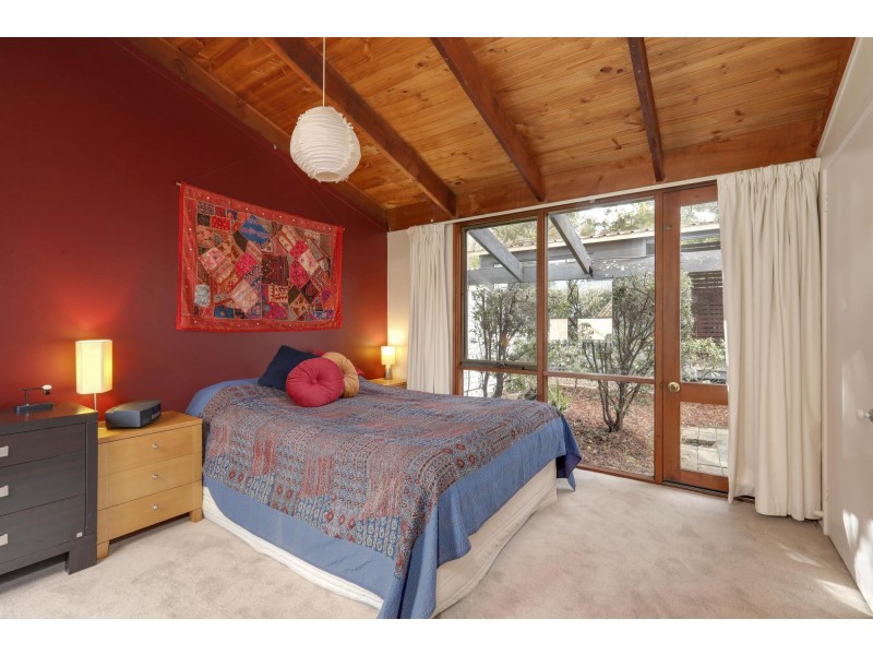 15 Meston Place, Fadden ACT 2904