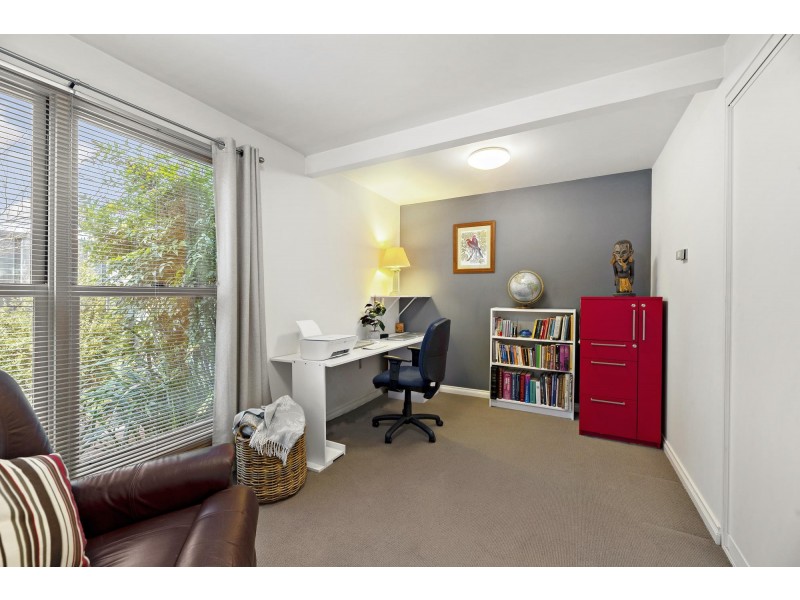 2 Abercrombie Circuit, Banks ACT 2906
